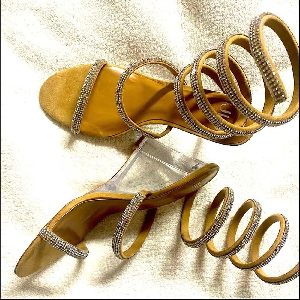 NWT size 9 wedge rhinestone heel sandal